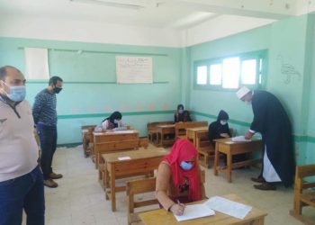 رئيس منطقة جنوب سيناء الأزهرية يتابع سير الامتحانات