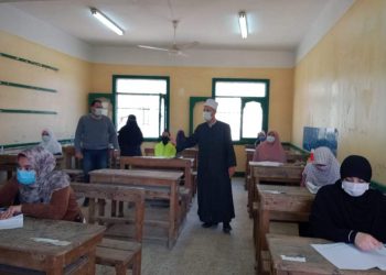 رئيس منطقة القليوبية الأزهرية يتفقد ختام امتحانات النقل