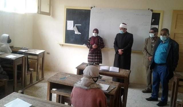 الوكيل الشرعي للإسكندرية يتفقد سير العملية التعليمية بمعاهد المنطقة