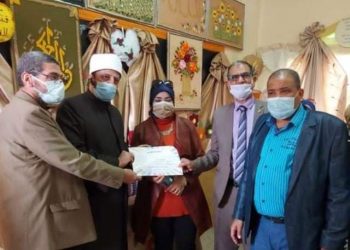 ﻿الوكيل الشرعي للإسكندرية يكرم الموجهات والمعلمات بالمنطقة