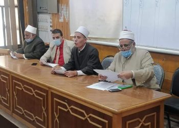 رئيس منطقة القليوبية الأزهرية يعقد اجتماعا بمديري المراحل وموجهي العموم ورؤساء الإدارات التعليمية