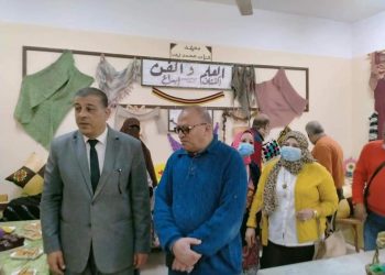 الوكيل الثقافي للإسكندرية يفتتح معرض الاقتصاد المنزلي بمعهد فتيات سموحة النموذجي