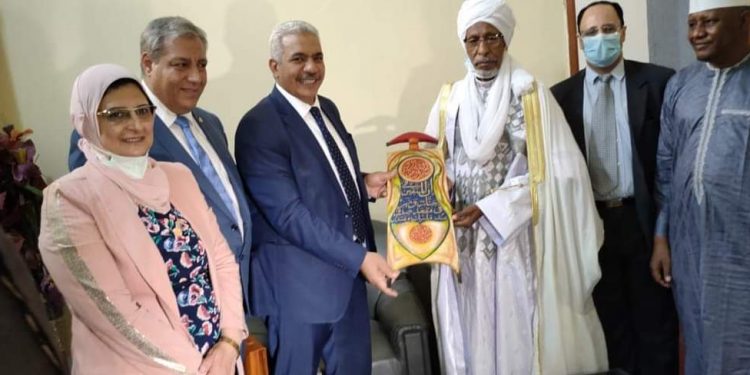المجلس الأعلى للشئون الإسلامية التشادي يشيد بجهود شيخ الأزهر في خدمة الإنسانية