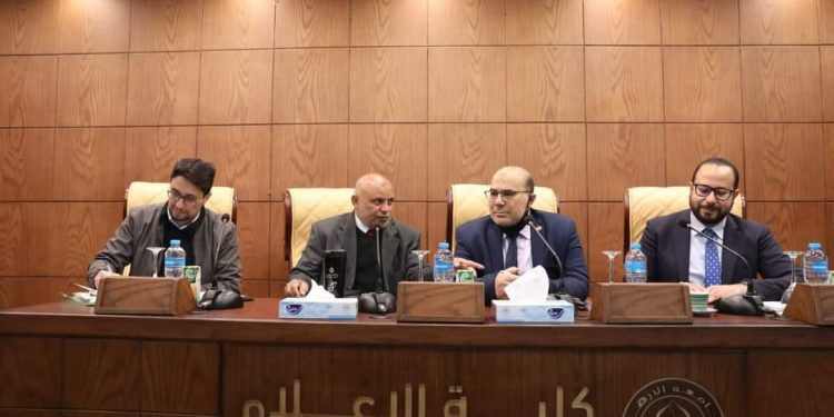 على هامش السيمنار.. عميد إعلام الأزهر: نفخر بباحثي كلية الإعلام