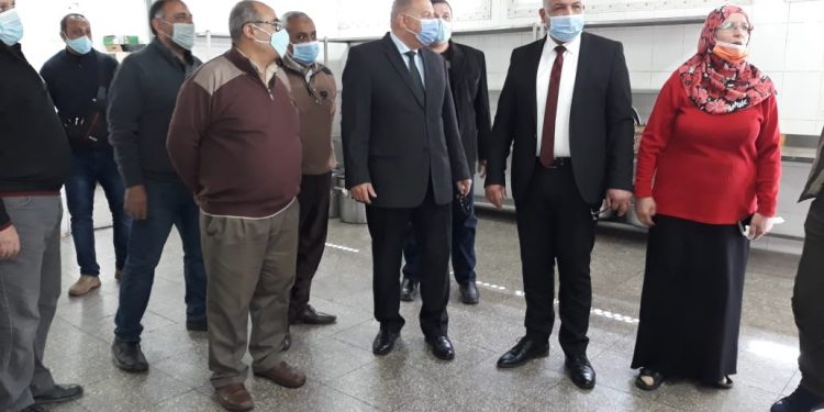 نائب رئيس جامعة الأزهر يتفقد مطبخ المدينة الجامعية للطالبات