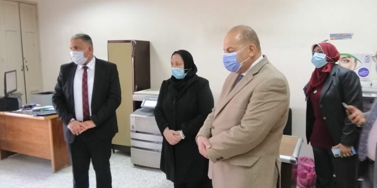 نائب رئيس جامعة الأزهر يتفقد الإدارة الطبية لفرع البنات