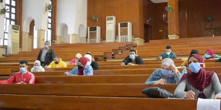 امتحانات الجامعات