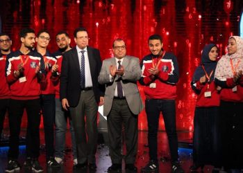 رئيس جامعة الأزهر يهنئ الطلاب الفائزين بالمركز الأول في مسابقة "إبداع"