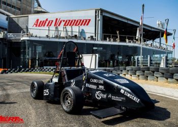 فوز فريق طلابي بهندسة القاهرة بالميدالية البرونزية لابتكارهم سيارة سباق كهربائية بمعرض جينيف