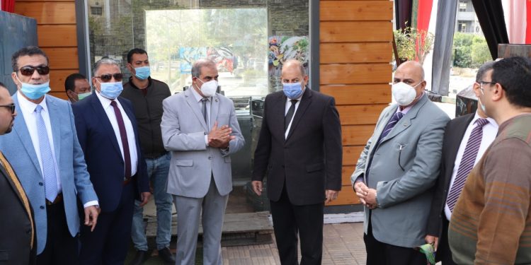 رئيس جامعة الأزهر يفتتح منفذَ (أمان) لبيع المنتجات الغذائية بالتعاون مع وزارة الداخلية