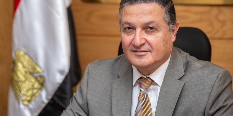 عضو مجلس نواب يشيد بجهود التعليم العالي في إغلاق الكيانات الوهمية