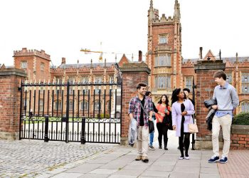 جامعة "كوينز بلفاست" تقدم منحة لطلاب الدراسات العليا في أيرلندا