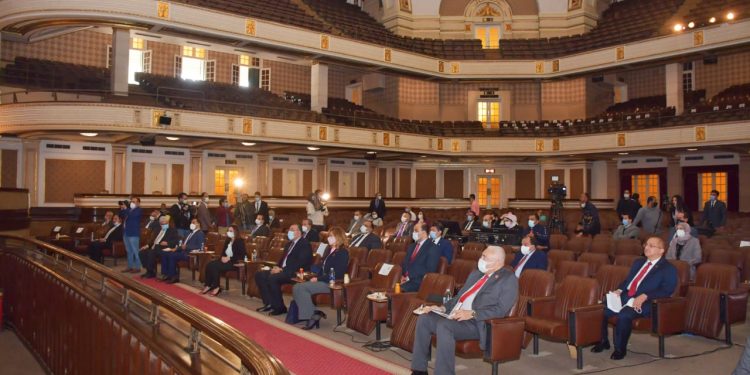 الأعلى للجامعات يوافق علي تخصيص 20 منحة من جامعة السادات لطلاب دول حوض النيل