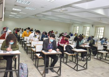 كليات جامعة القاهرة ملتزمة بخطة الوقاية من فيروس كورونا المستجد