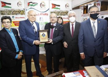 عمرو سلامة: الجامعات العالمية قد تلجأ لاستقطاب الكثير من الكفاءات العربية الجامعية للمنافسة على الطلاب