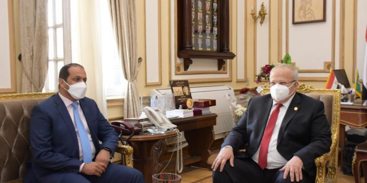 رئيس جامعة القاهرة: الاستعانة بخريجي الجامعة المتميزين للعمل بدولة الإمارات