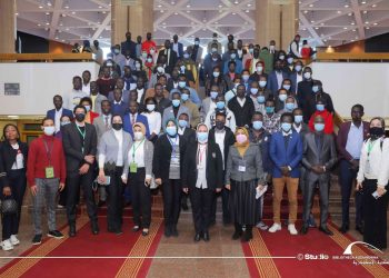 الطلاب الأفارقة بمكتبة الإسكندرية في حوار مع وزيرة البيئة