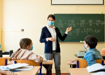 مركز مكافحة الأمراض الأمريكي يوجه نصيحة جديدة للمدارس