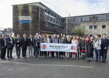 جامعة بليموث البريطانية تقدم منحة لطلاب الدراسات العليا