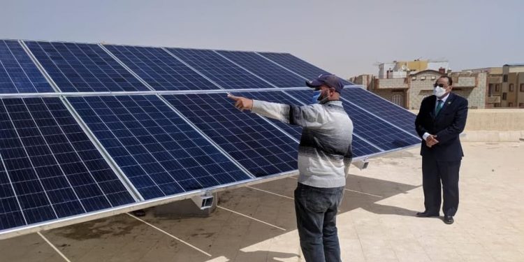 تركيب محطة توليد كهرباء بالطاقة الشمسية بجامعة بني سويف التكنولوجية