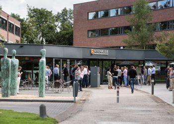 جامعة نينرود لإدارة الأعمال تقدم منحة لطلاب البكالوريوس في هولندا