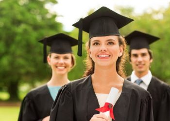 أبرزها أستراليا وأمريكا.. منح الجامعات في 24 ساعة