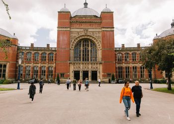 جامعة برمنغهام البريطانية تقدم منحة لطلاب الماجستير