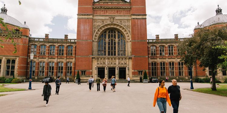 جامعة برمنغهام البريطانية تقدم منحة لطلاب الماجستير