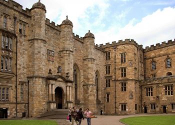 جامعة دورهام البريطانية تقدم منحة لطلاب الماجستير