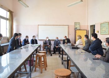 رئيس جامعة بني سويف يلتقي أعضاء هيئة التدريس بقسم الجيولوجيا بكلية العلوم