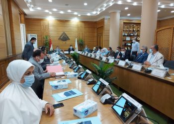 جامعة بنها تبدأ خطوات تطبيق الكتاب الإلكتروني