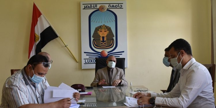 جامعة الأقصر توافق على تشكيل لجان الحكم والمناقشة لرسائل الماجستير والدكتوراه