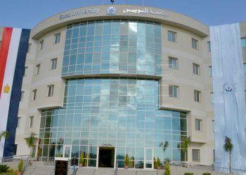 رئيس جامعة السويس: تبادل طلابي افتراضي بين تمريض القناة ونظرائهم بجامعة تكساس