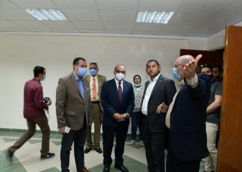 رئيس جامعة أسيوط يكشف تفاصيل القرية الأولمبية|صور
