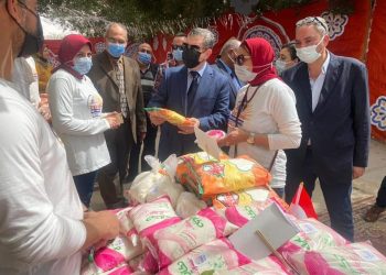 جامعة مطروح: افتتاح سوق خيري لمستلزمات شهر رمضان بكلية السياحة والفنادق