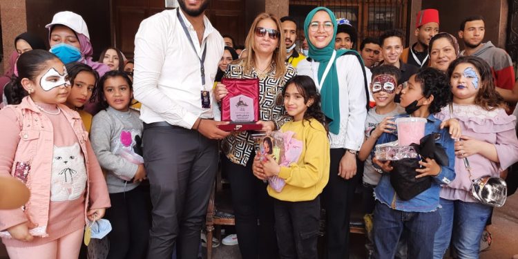 "آداب عين شمس" تحتفل بيوم اليتيم