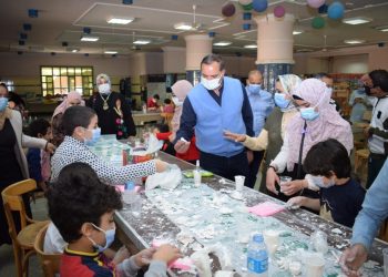 "رمضانك بهجة" ورشة عمل بجامعة سوهاج "لتصنيع زينة رمضان"