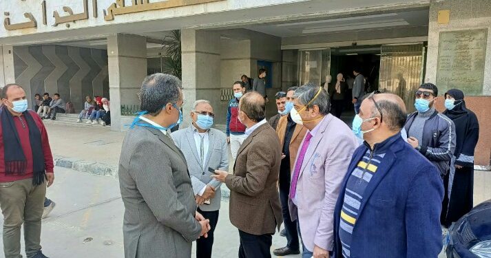 رئيس جامعة الزقازيق يتفقد المستشفيات الجامعية
