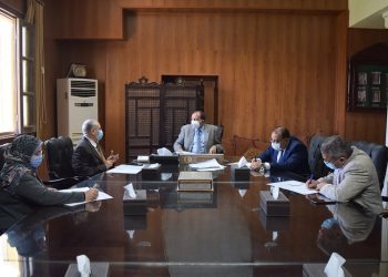 تفاصيل اجتماعي "مركز تنمية الموارد البشرية" و"مركز الطباعة والنشر" بجامعة بني سويف