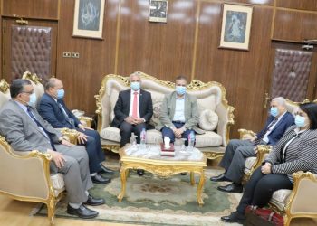 محافظ المنوفية يبحث مع رئيس الجامعة تنفيذ منظومة الاشتراطات البنائية الجديدة