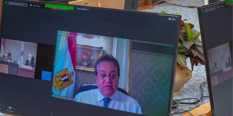 وزير التعليم العالي: الرئيس السيسي مهتم بالتعاون مع اليابان للاستفادة من تجربتها الفريدة