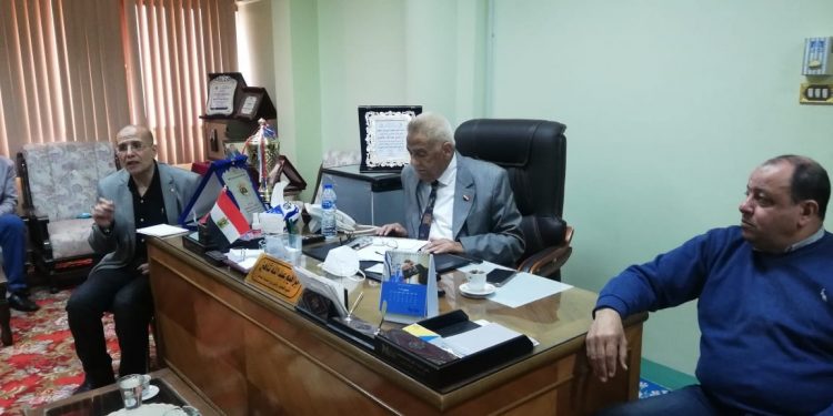 بسبب أزمة المعاشات.. توجيه مهم من نقابة المعلمين لرؤساء الفروع