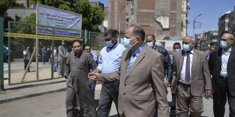 بتكلفة 7 ملايين و400 ألف جنيه.. محافظ أسيوط يضع حجر أساس مدرسة جمال عبدالناصر