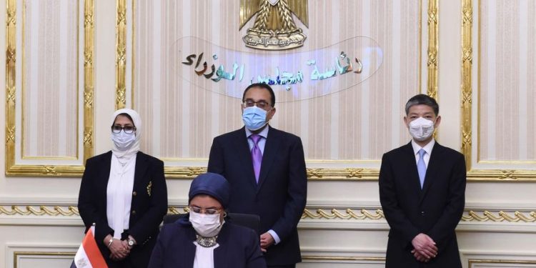 وزيرة الصحة: تجهيز 403 مركز مخصص لتلقي لقاحات كورونا على مستوى الجمهورية 