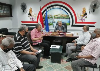 قبيصي يجتمع بمديري التعليم الثانوي والإحصاء والتطوير