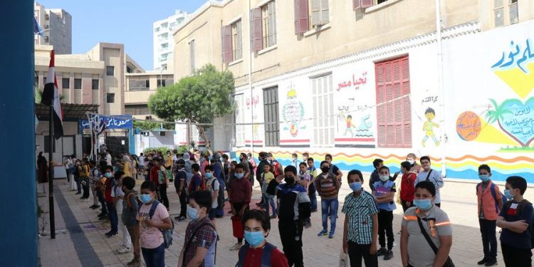طارق شوقي يكشف حقيقة إصدار قرارات جديدة لطلاب الإعدادية والثانوية