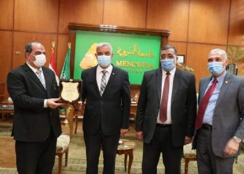 انطلاق فعاليات منتدى "العلوم الإنسانية وتحديات العصر" بـ"آداب المنوفية"