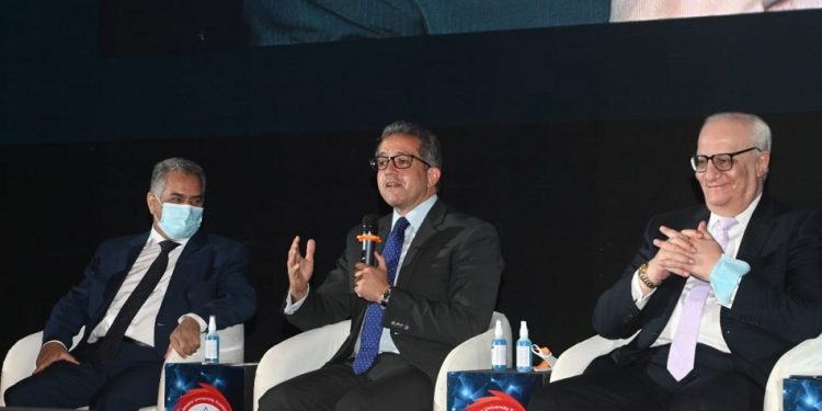 جامعة عين شمس تحتفي بموكب المومياوات الملكية بمؤتمرها العلمي التاسع بحضور وزير السياحة والآثار