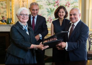 رئيس أمناء مؤسسة الجامعات الأوروبية: خصم 20٪ من المصروفات ومنح للأوائل وطلاب دول حوض النيل