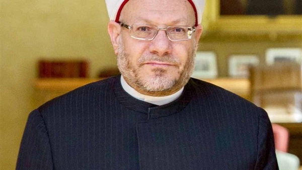 مفتي الجمهورية : مخالفة أمر الطبيب في رخصة الإفطار معصية